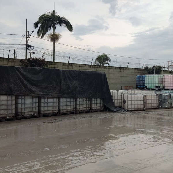 Container ibc 1000 lts - plástico - Paranaguá, PR - B2Blue - Compra e Venda de Resíduos