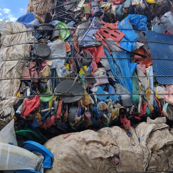 Pp  e  pet - plástico - POCOS DE CALDAS, MG - B2Blue - Compra e Venda de Resíduos