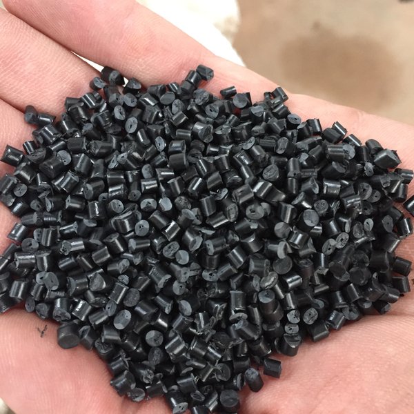 Psai branco e preto - moído ou granulado - plástico - Jundiaí, SP - B2Blue - Compra e Venda de Resíduos