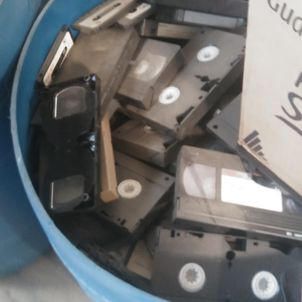 Vhs - eletroeletrônicos - São Paulo, SP - B2Blue - Compra e Venda de Resíduos