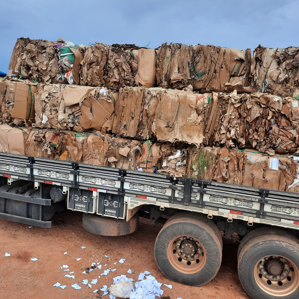 Pape - papel/papelão - Rondonópolis, MT - B2Blue - Compra e Venda de Resíduos