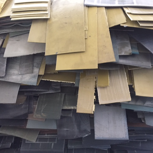 aparas de PEBD colorido pÃ³s industria - Plástico