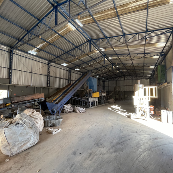 Mão de obra - moagem - plástico - Bragança Paulista, SP - B2Blue - Compra e Venda de Resíduos