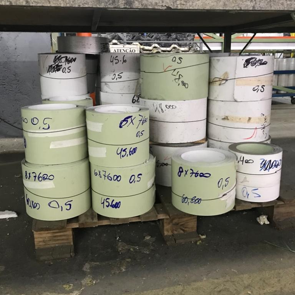 Aço - refilos de bobina - telhas metálicas - metais - Igrejinha, RS - B2Blue - Compra e Venda de Resíduos