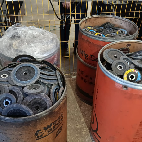 Resíduo: Abrasivos e polidores metais - B2Blue  - Compra e Venda de Resíduos