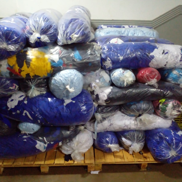 Resíduo: Retalhos de tecido (pv e poliéster) - B2Blue  - Compra e Venda de Resíduos