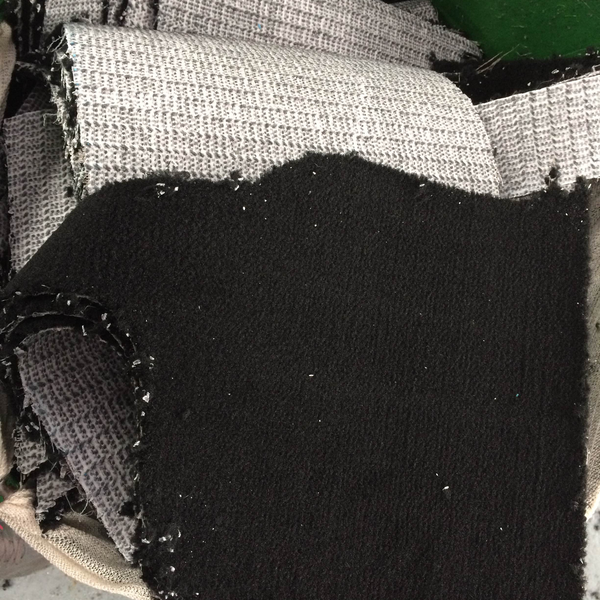 Carpetes automotivos - plástico - São Paulo, SP - B2Blue - Compra e Venda de Resíduos