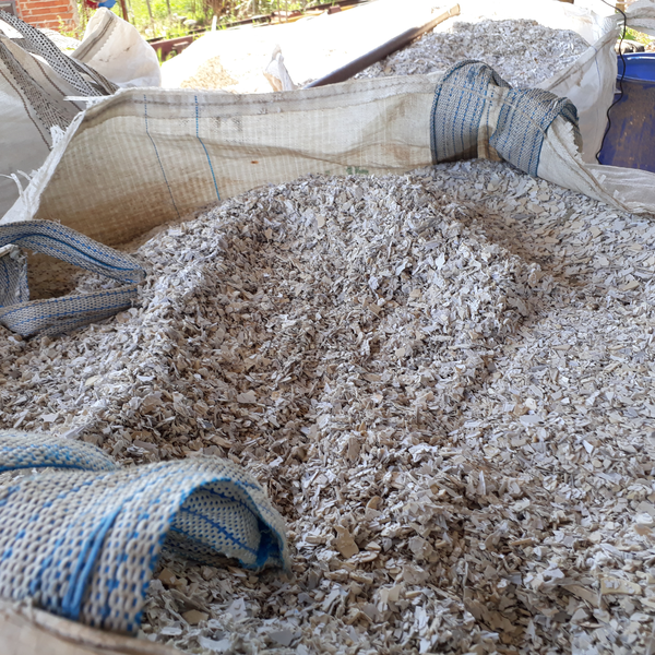 PVC rigido limpo moido - Plástico