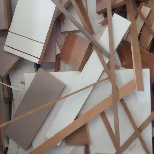 Vendo retalhos de mdf e madeira - madeira - Brodowski, SP - B2Blue - Compra e Venda de Resíduos