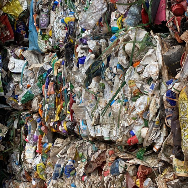 Resíduo: Plasticos : pet - B2Blue  - Compra e Venda de Resíduos