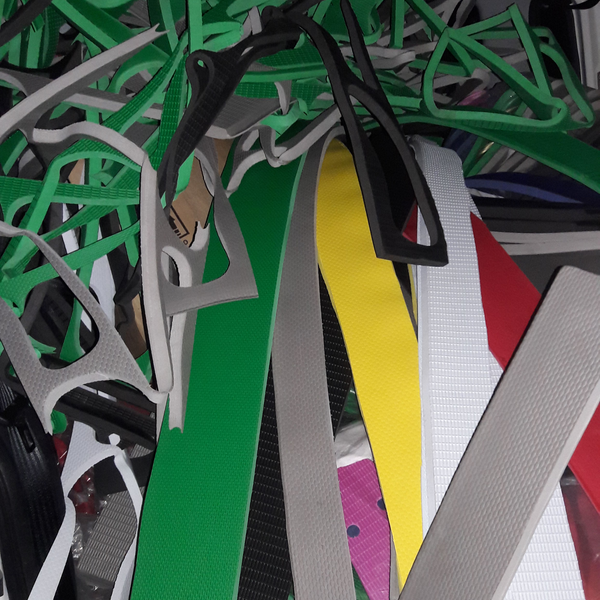 Residuos de chinela - tecido - Candeias-Jaboatão, PE - B2Blue - Compra e Venda de Resíduos