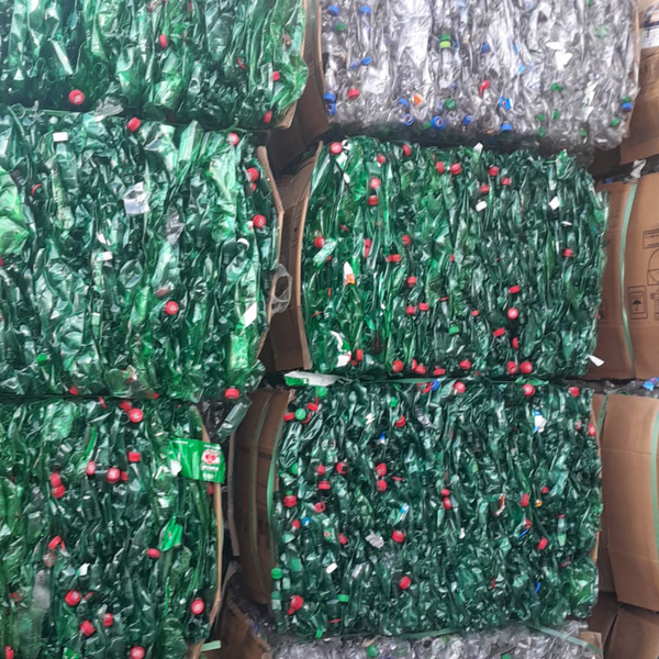 Garrada pet verde - plástico - SAO PAULO, SP - B2Blue - Compra e Venda de Resíduos