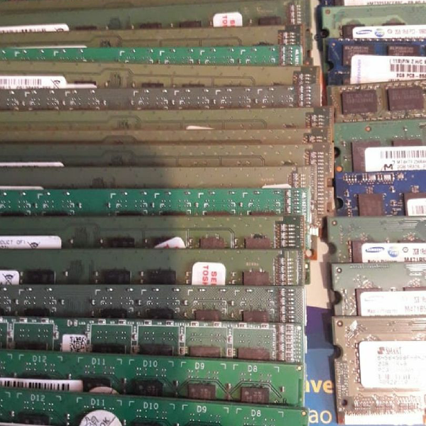 Resíduo: We buy scraps of computer, cell phones and electronics - B2Blue  - Compra e Venda de Resíduos
