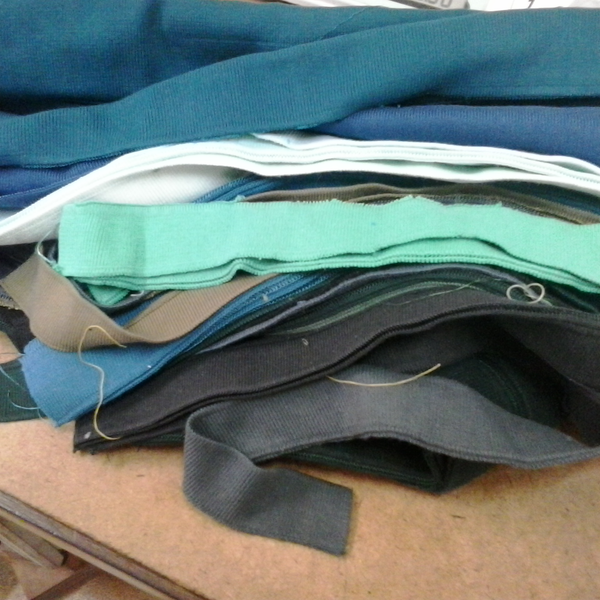 Golas e punhos de pique - tecido - Matão, SP - B2Blue - Compra e Venda de Resíduos