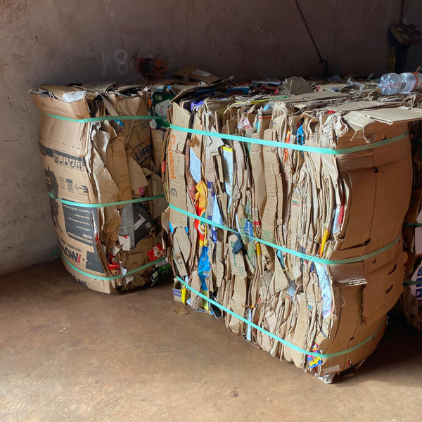 Aparas papel - papel/papelão - BANDEIRANTES, PR - B2Blue - Compra e Venda de Resíduos