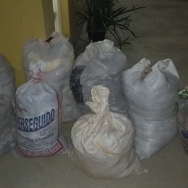 Retalhos de poliéster(94%) e elastano (6%). - outros - MONTE MOR, SP - B2Blue - Compra e Venda de Resíduos