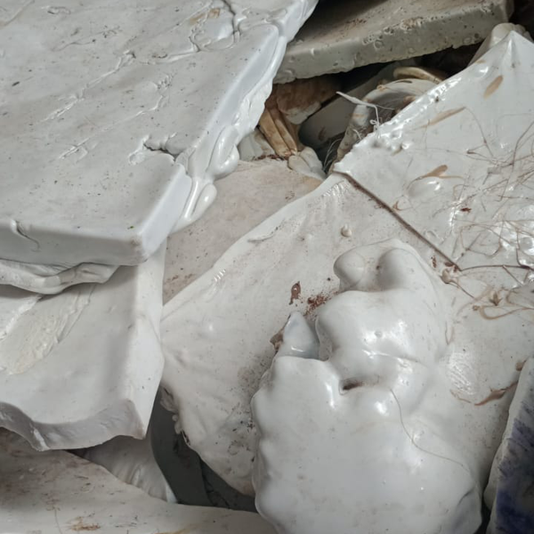 Resíduo: Pet borra ,po,varredura,garrafa prensada, tampa e rotulo - B2Blue  - Compra e Venda de Resíduos