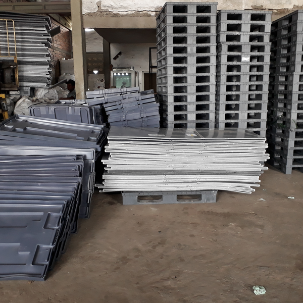 Resíduo: Palete plastico - B2Blue  - Compra e Venda de Resíduos