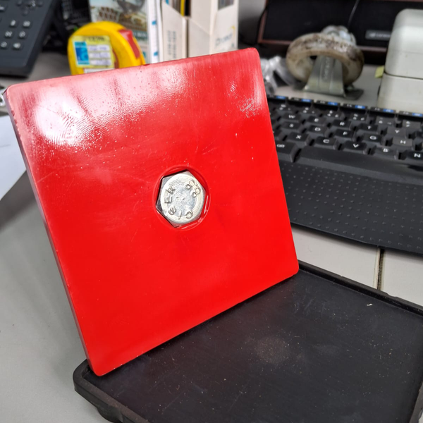 Resíduo: Suporte anti-vibração para máquinas para fixação m12 - B2Blue  - Compra e Venda de Resíduos