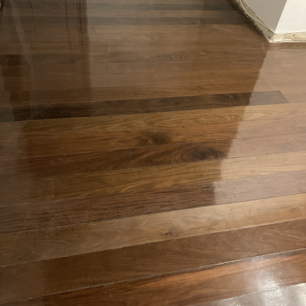 Resíduo: Piso de madeira de lei - B2Blue  - Compra e Venda de Resíduos