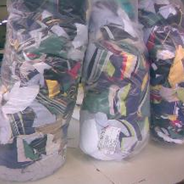 Residuos de confecção - retalho branco - outros - Belisário (Muriaé), MG - B2Blue - Compra e Venda de Resíduos