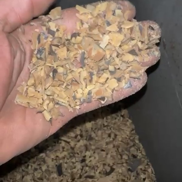 Resíduo: Borracha  granulada  - B2Blue  - Compra e Venda de Resíduos
