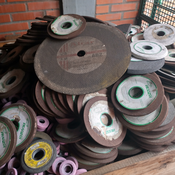 Resíduo: Resíduo de rebolo - B2Blue  - Compra e Venda de Resíduos