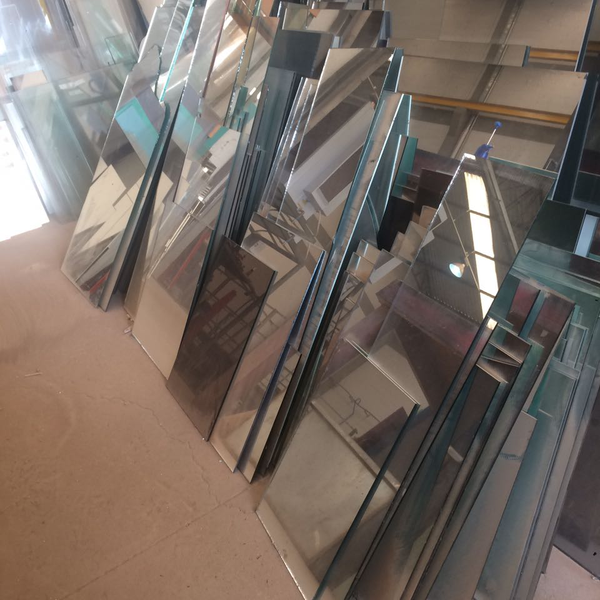 Resíduo: Retalho de espelho guardian e cebrace - B2Blue  - Compra e Venda de Resíduos