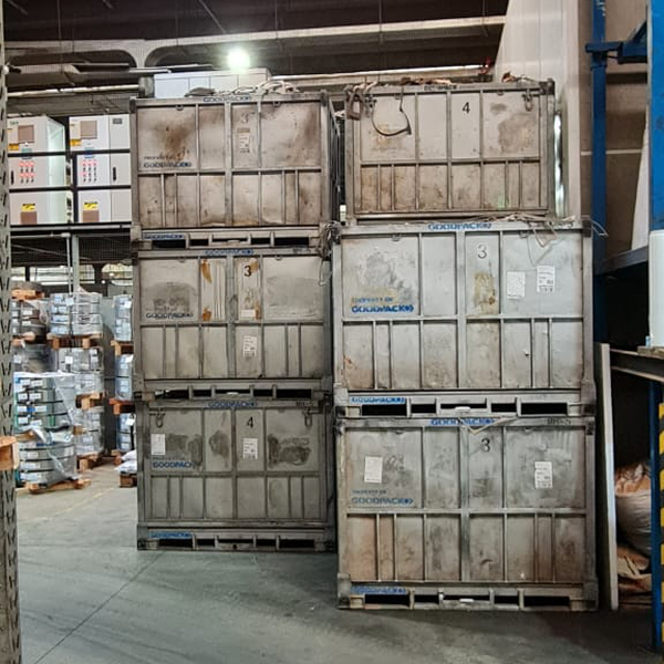 Resíduo: Caixa de ferro - B2Blue  - Compra e Venda de Resíduos