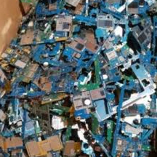 Placa de celular sem componentes - eletroeletrônicos - Sao Paulo, SP - B2Blue - Compra e Venda de Resíduos