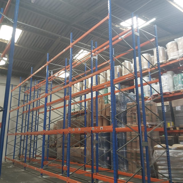 Resíduo: Porta pallets - B2Blue  - Compra e Venda de Resíduos