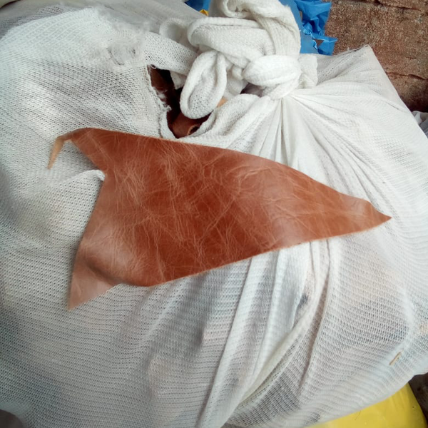 Resíduo: Retalhos de couro - B2Blue  - Compra e Venda de Resíduos