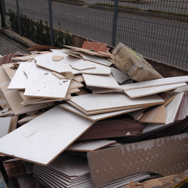 Resíduo: Cacos de ceramica/revestimento/azulejo - B2Blue  - Compra e Venda de Resíduos