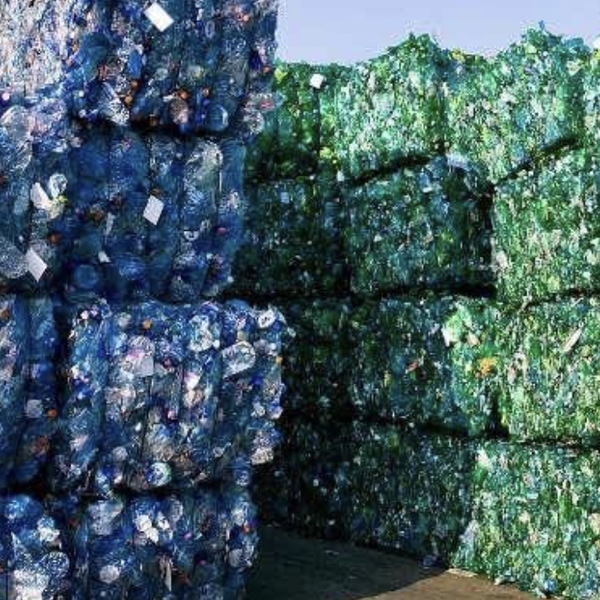 Pet (misto) - plástico - Goiânia, GO - B2Blue - Compra e Venda de Resíduos