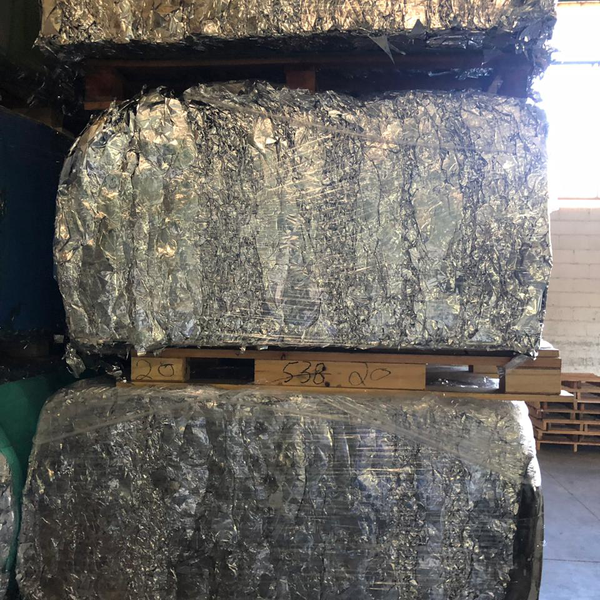 Alumínio marmitex - metais - JUIZ DE FORA, MG - B2Blue - Compra e Venda de Resíduos