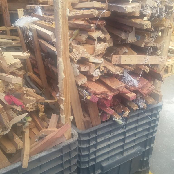 Vendo Madeira de Armação de Sofá e Poltrona - Madeira