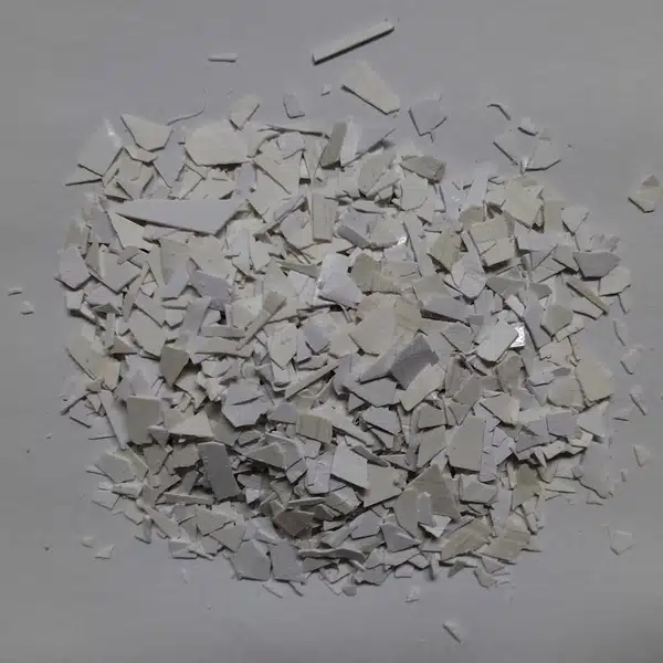 PVC  BRANCO  SEMI RIGIDO  MOIDO - Plástico