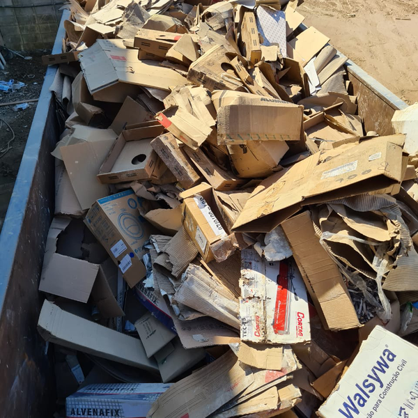 Papelão e aparas de papel - papel/papelão - São Paulo, SP - B2Blue - Compra e Venda de Resíduos