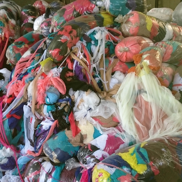 Aparas de malhas - tecido - Sao Paulo, SP - B2Blue - Compra e Venda de Resíduos