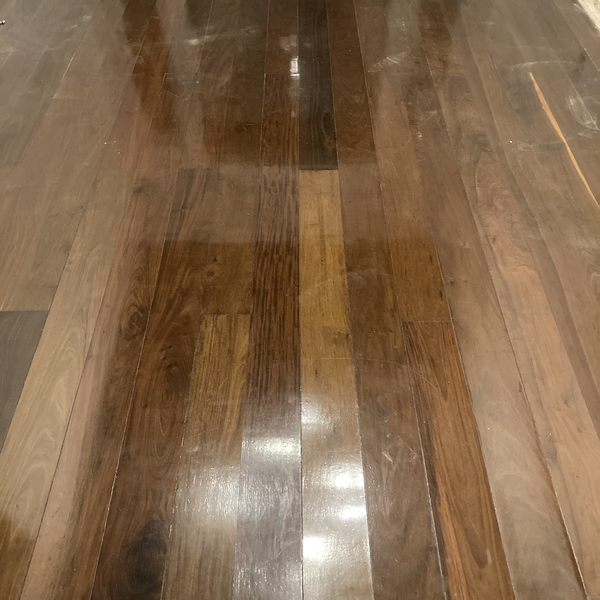 Resíduo: Piso de madeira de lei - B2Blue  - Compra e Venda de Resíduos