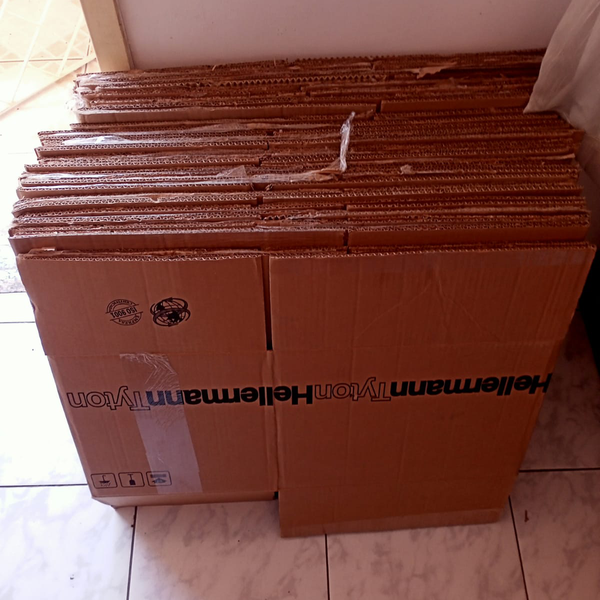 Resíduo: Caixas de papelão semi-novas - B2Blue  - Compra e Venda de Resíduos