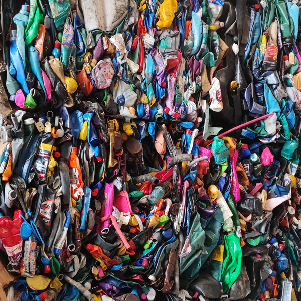 Sucata pp (pós industria) preto - plástico - SUZANO, SP - B2Blue - Compra e Venda de Resíduos