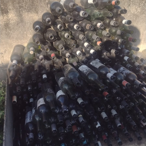 Garrafa - vidro - São Paulo, SP - B2Blue - Compra e Venda de Resíduos