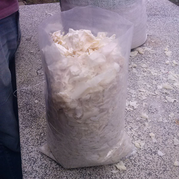 Resíduo: Borracha e flake de pet - B2Blue  - Compra e Venda de Resíduos