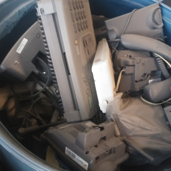 Material eletrônico - eletroeletrônicos - São Paulo, SP - B2Blue - Compra e Venda de Resíduos