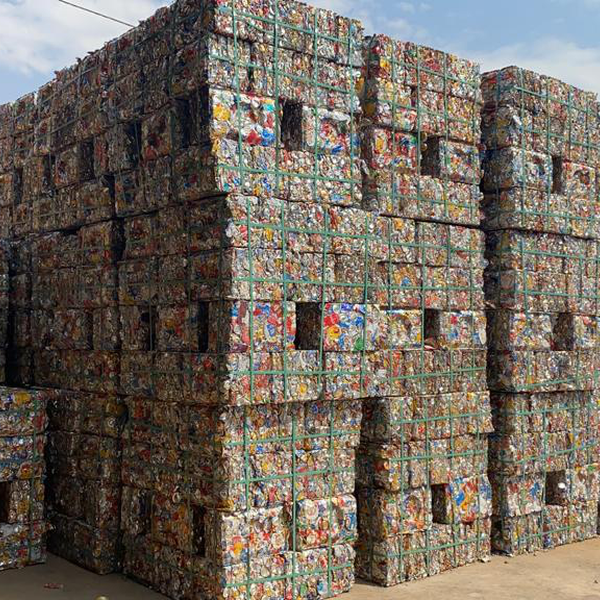 Lata de alumínio - metais - Santo André, SP - B2Blue - Compra e Venda de Resíduos