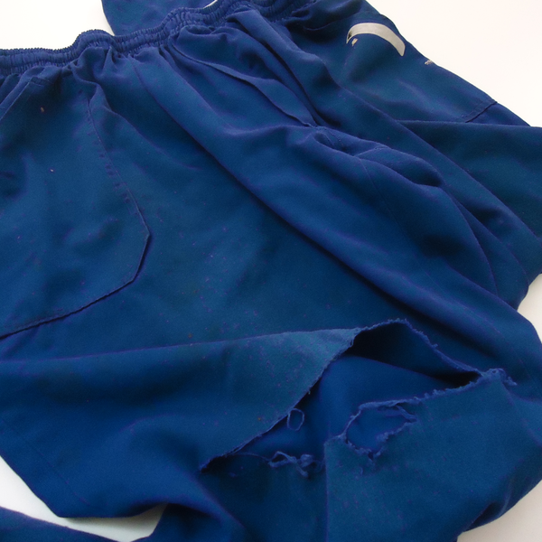 Uniformes industriais usados - tecido - Canoas, RS - B2Blue - Compra e Venda de Resíduos