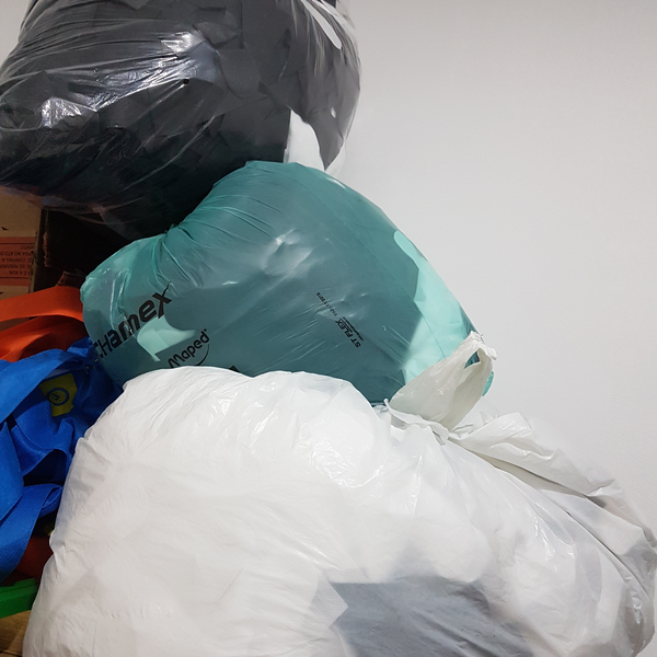 Resíduo: Tnt gramatura de 60 e 80 - B2Blue  - Compra e Venda de Resíduos