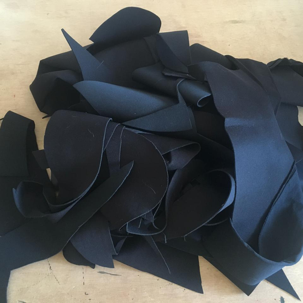 Neoprene - tecido - SANTOS, SP - B2Blue - Compra e Venda de Resíduos