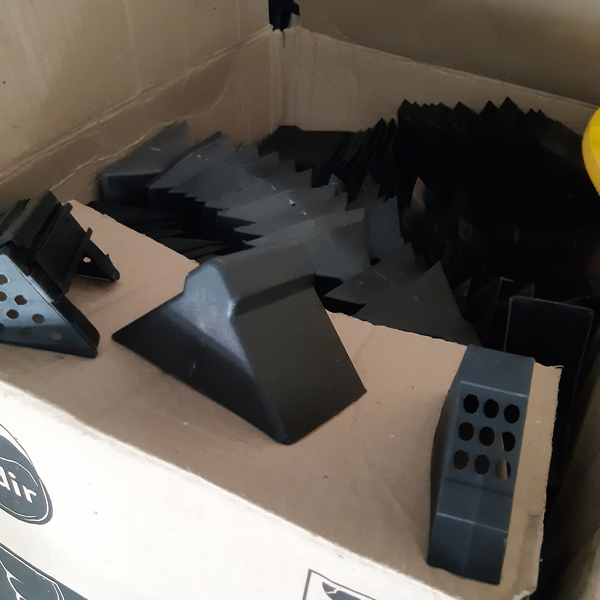 Resíduo: Protetor plástico para moveis - B2Blue  - Compra e Venda de Resíduos